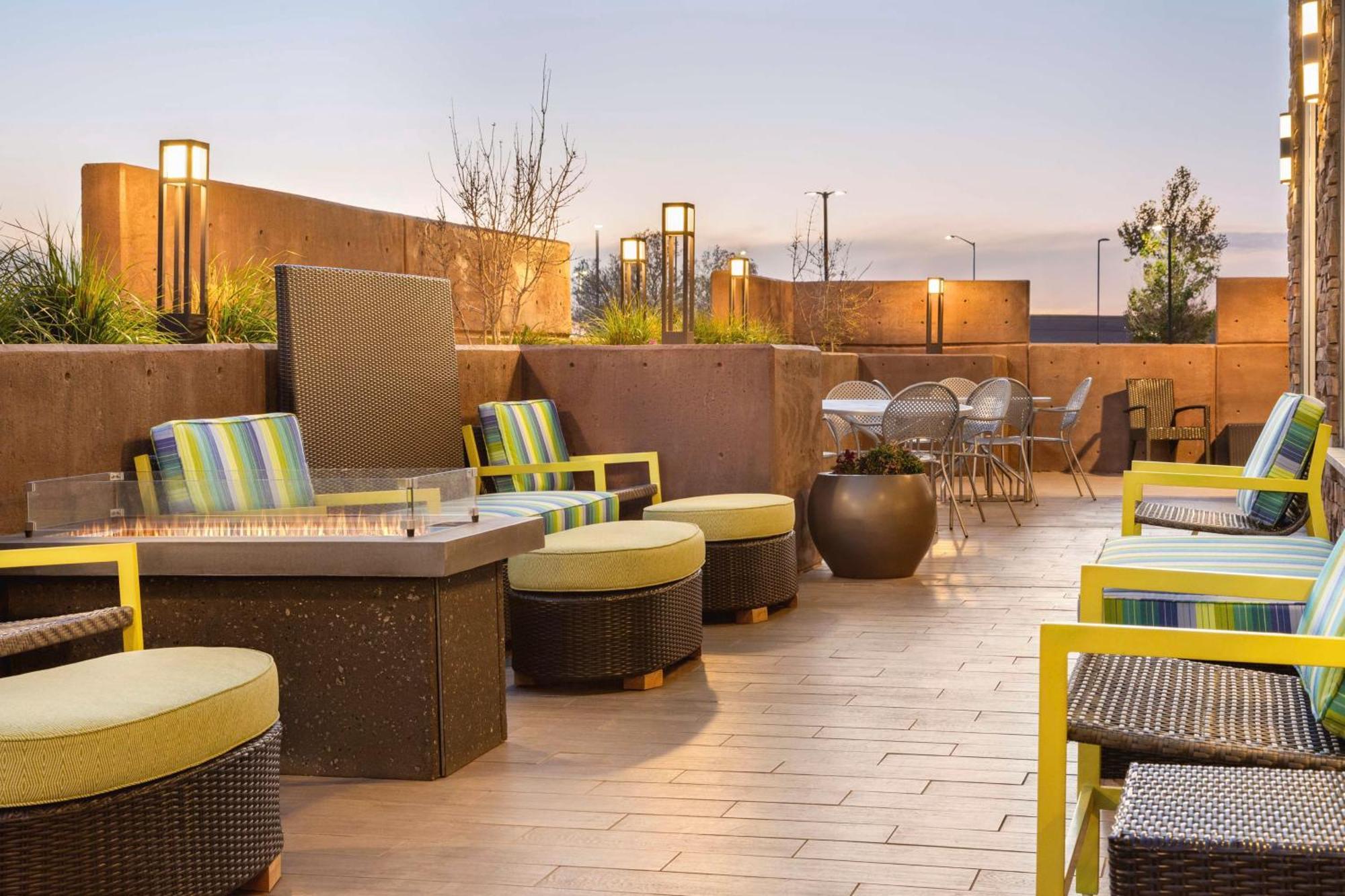 Home2 Suites By Hilton Albuquerque Downtown/University Exterior foto